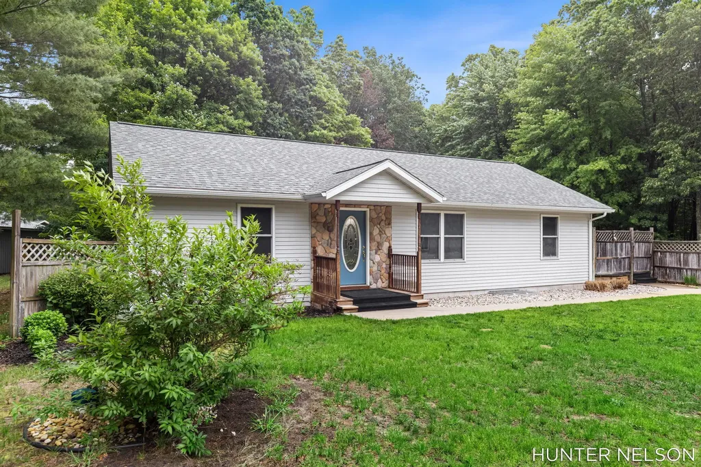 1081 E 98th Street Grant Township MI 49327