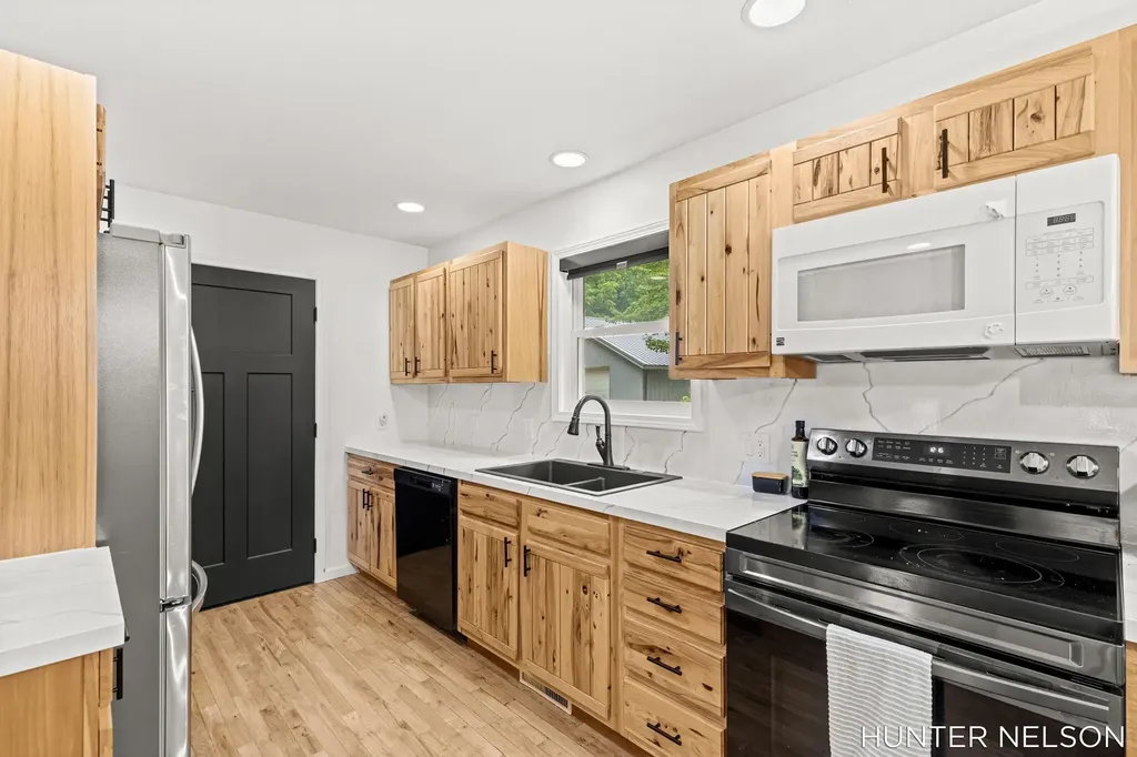 1081 E 98th Street Grant Township MI 49327