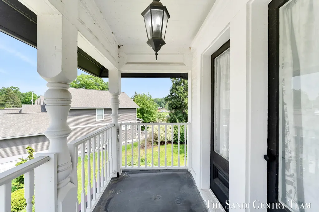 318 Rachaels Way Spring Lake Village MI 49456