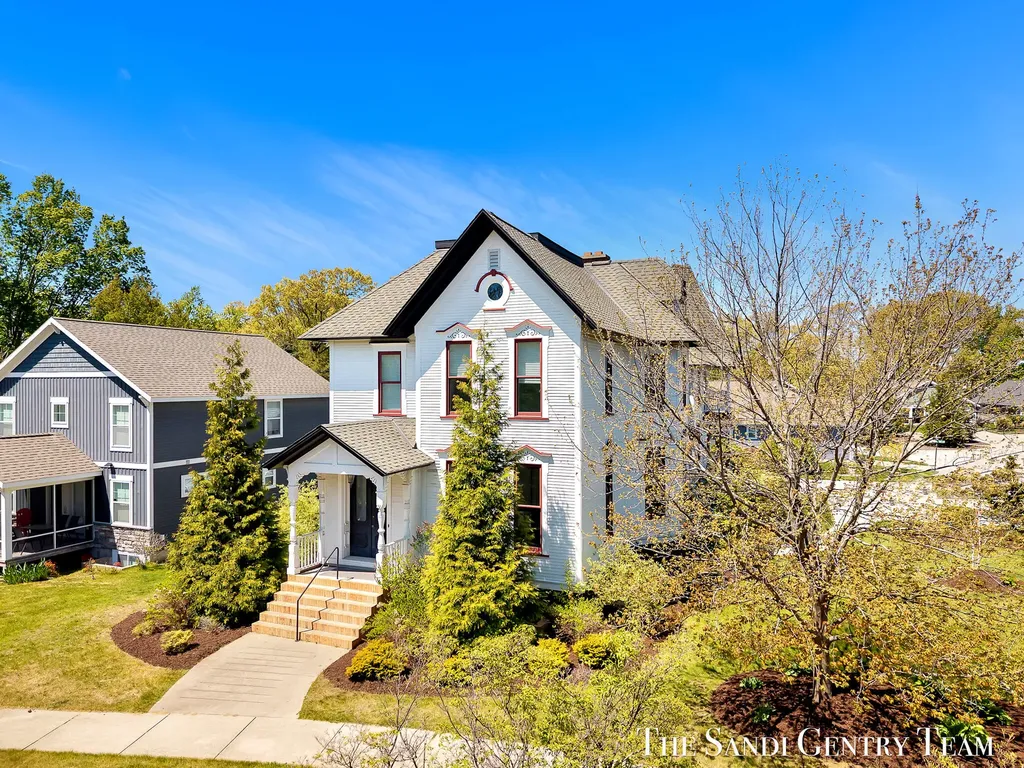 318 Rachaels Way Spring Lake Village MI 49456