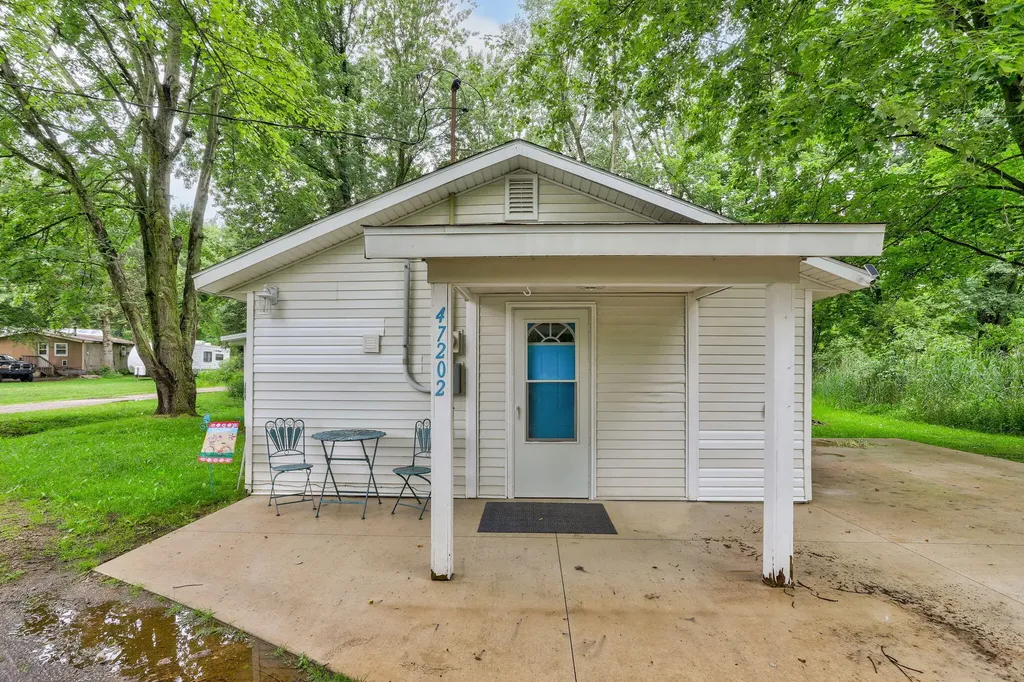 47202 N Sunset Circle Arlington Township MI 49026