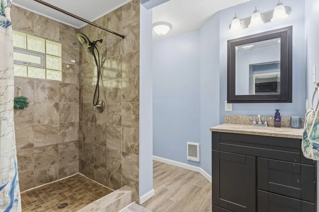 47202 N Sunset Circle Arlington Township MI 49026