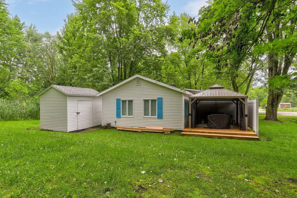 47202 N Sunset Circle Arlington Township MI 49026