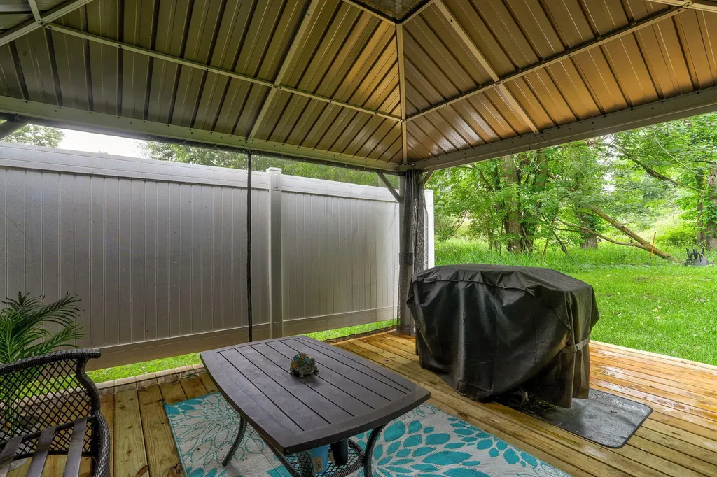 47202 N Sunset Circle Arlington Township MI 49026