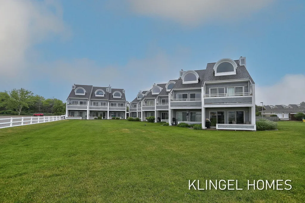 110 Millpoint Drive Spring Lake Village MI 49456
