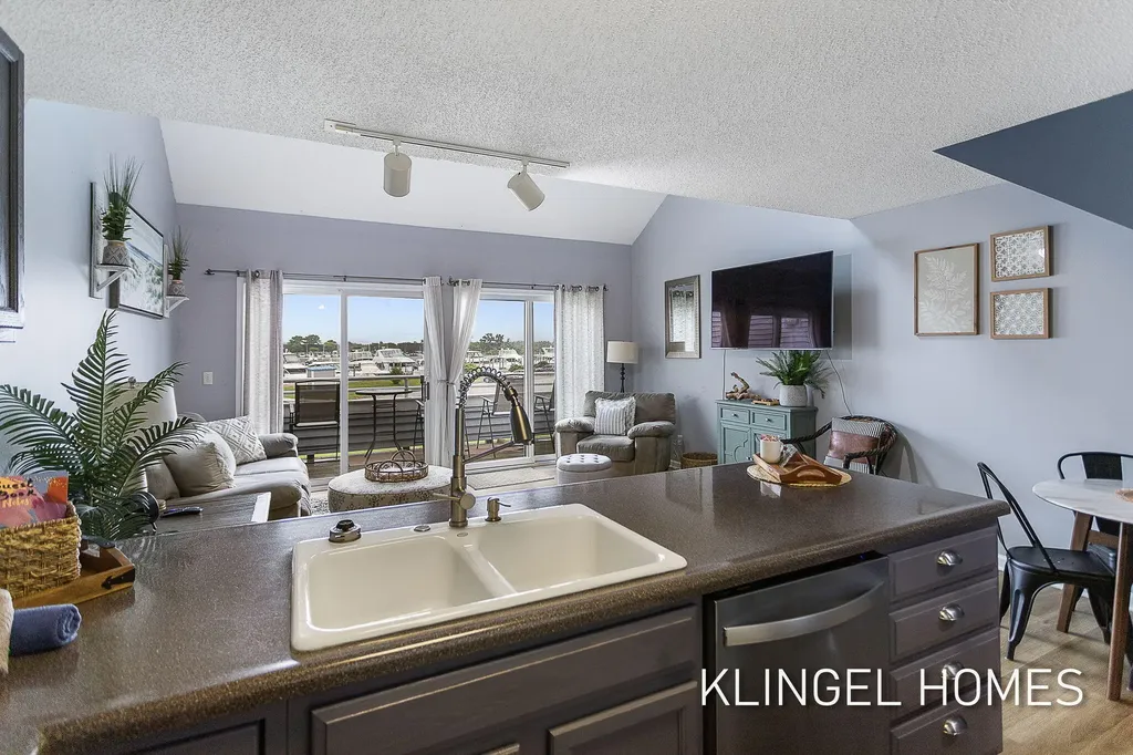 110 Millpoint Drive Spring Lake Village MI 49456