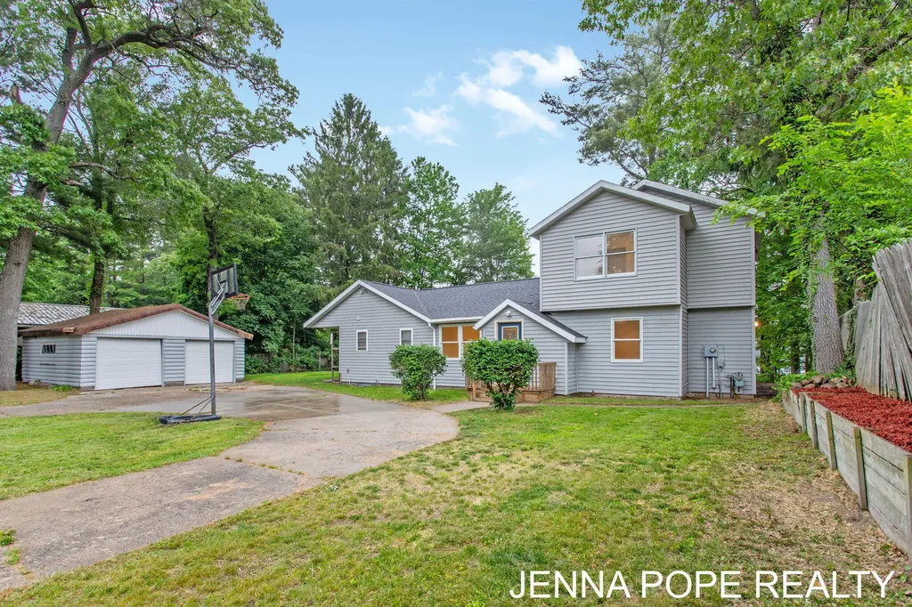 3860 Wilson Beach Road Cedar Creek Township MI 49457