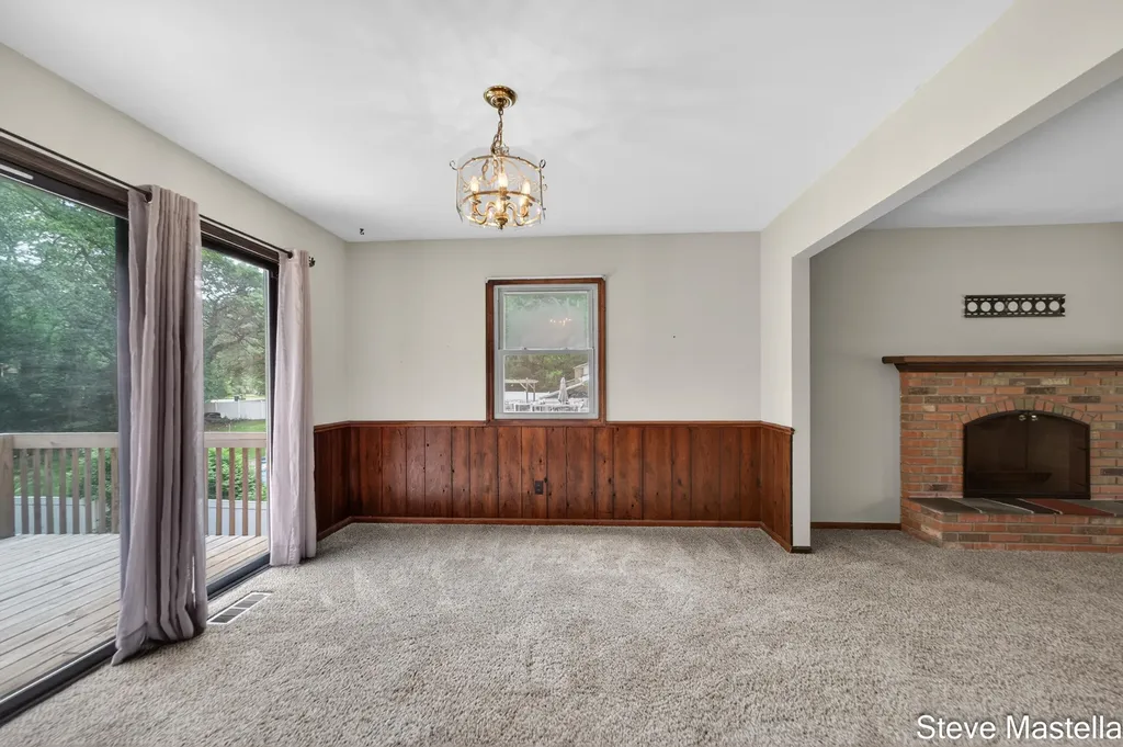 18746 N Fruitport Road Spring Lake Township MI 49456