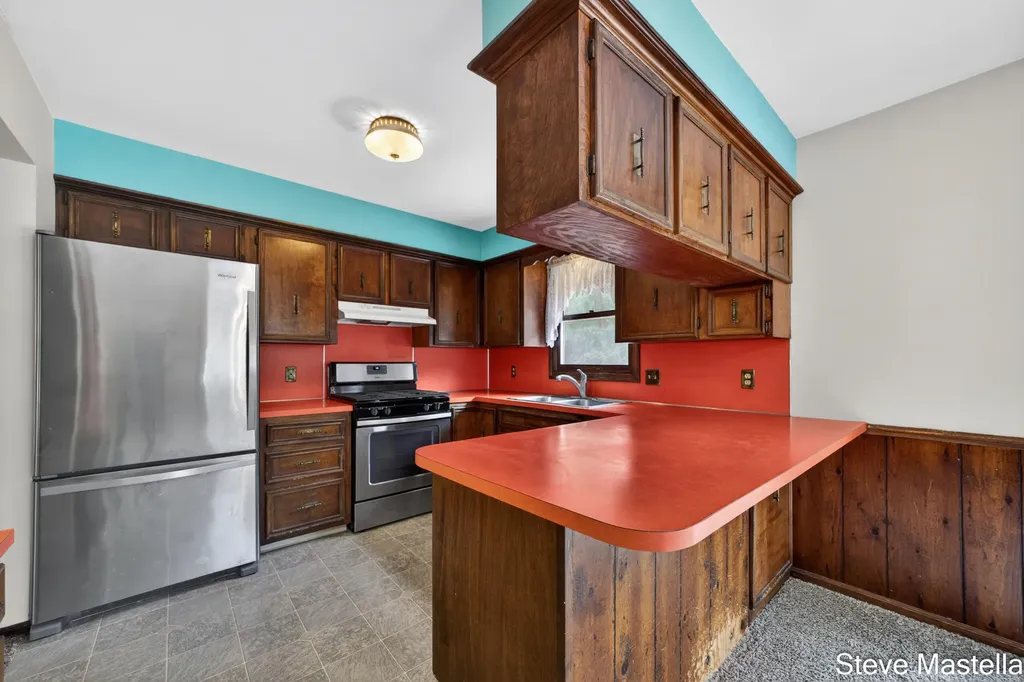 18746 N Fruitport Road Spring Lake Township MI 49456