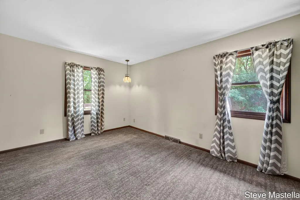 18746 N Fruitport Road Spring Lake Township MI 49456
