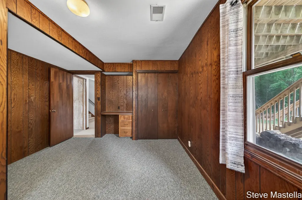 18746 N Fruitport Road Spring Lake Township MI 49456