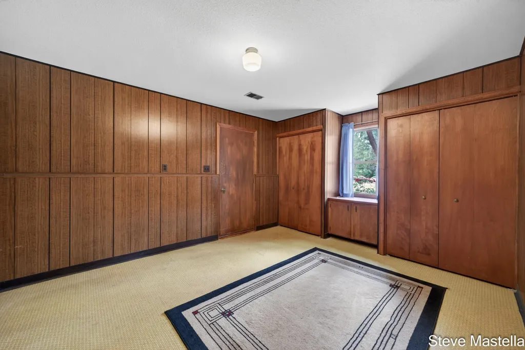 18746 N Fruitport Road Spring Lake Township MI 49456