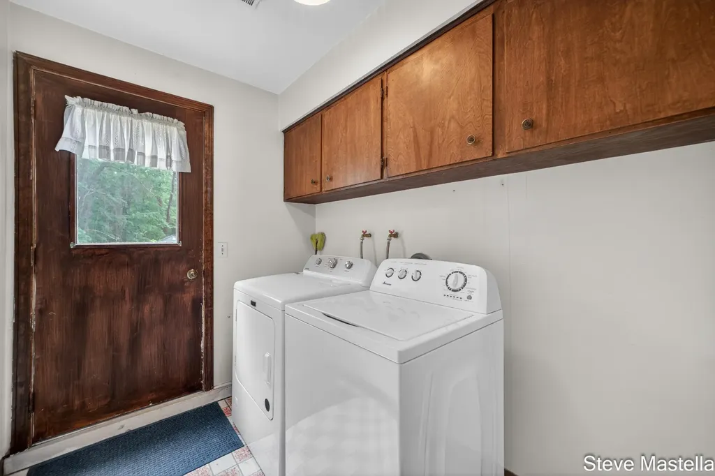 18746 N Fruitport Road Spring Lake Township MI 49456