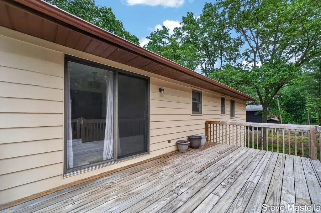 18746 N Fruitport Road Spring Lake Township MI 49456