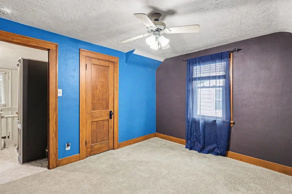 293 W 20th Street Holland City MI 49423