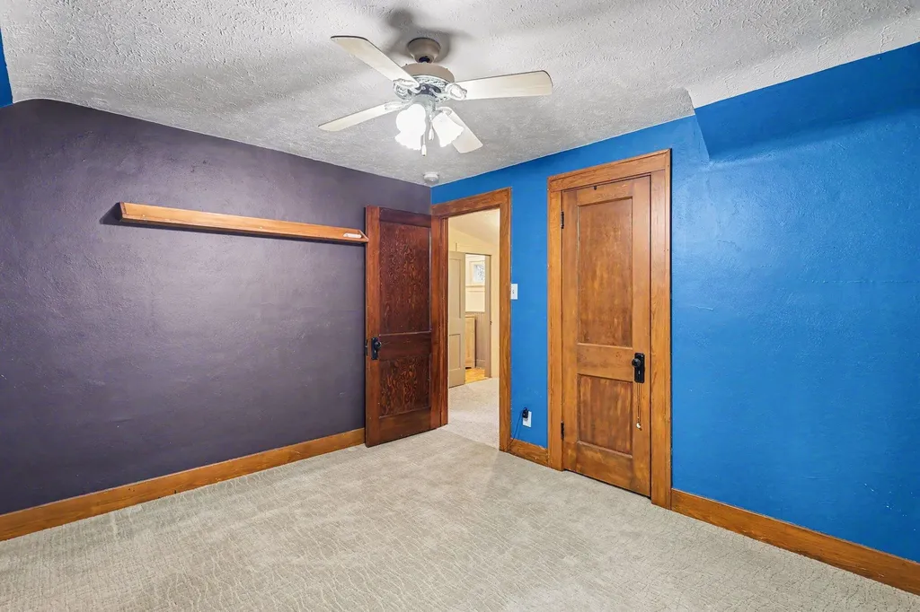 293 W 20th Street Holland City MI 49423