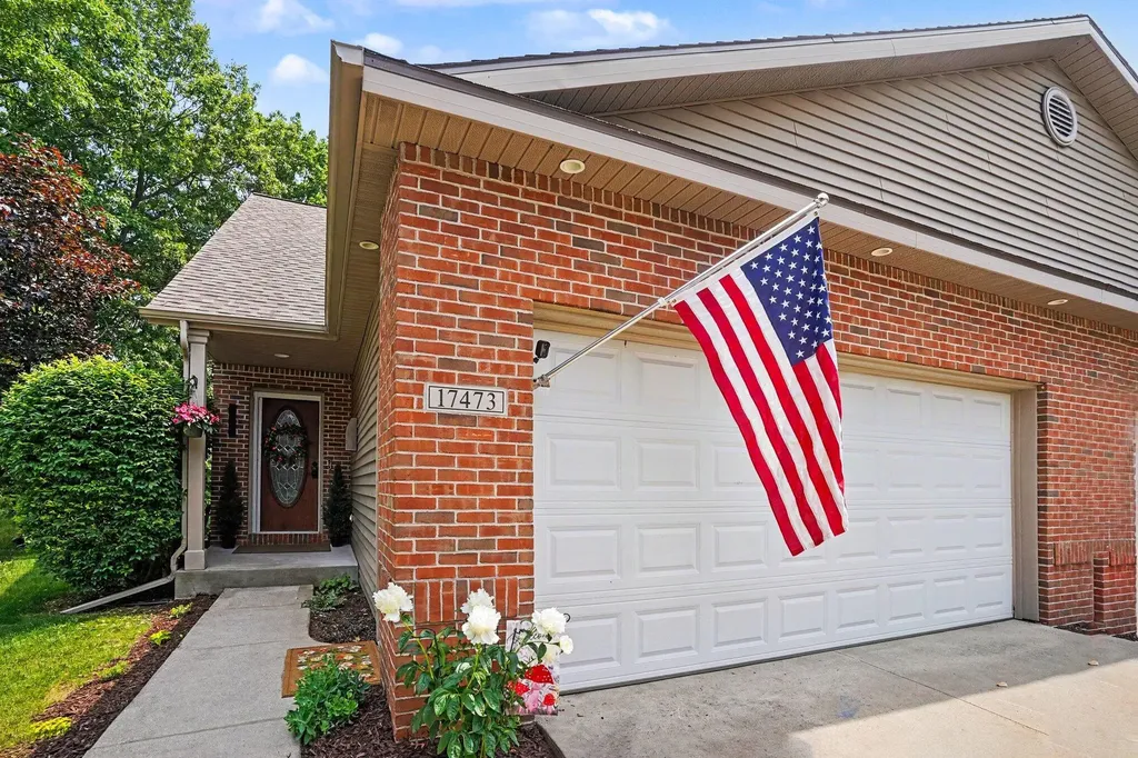 17473 Park Place Circle Ferrysburg City MI 49456
