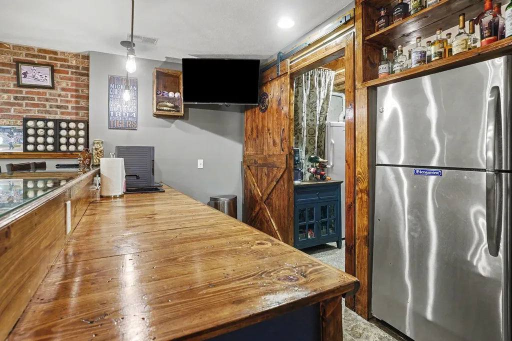 17473 Park Place Circle Ferrysburg City MI 49456