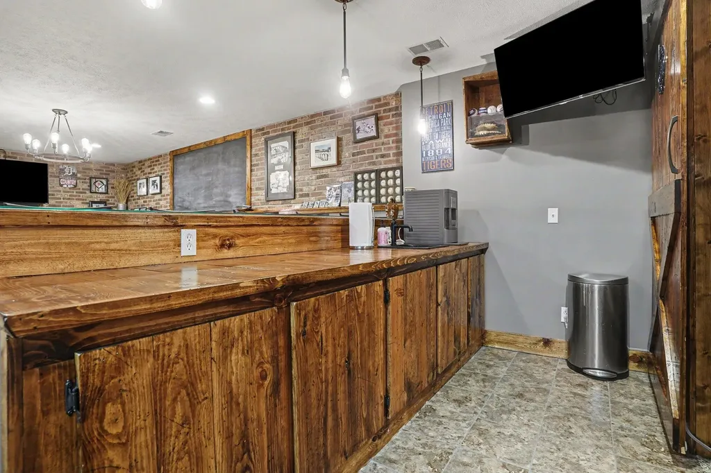 17473 Park Place Circle Ferrysburg City MI 49456