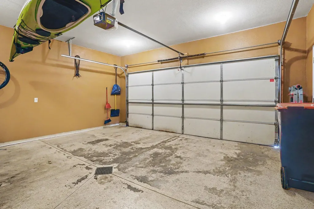 17473 Park Place Circle Ferrysburg City MI 49456