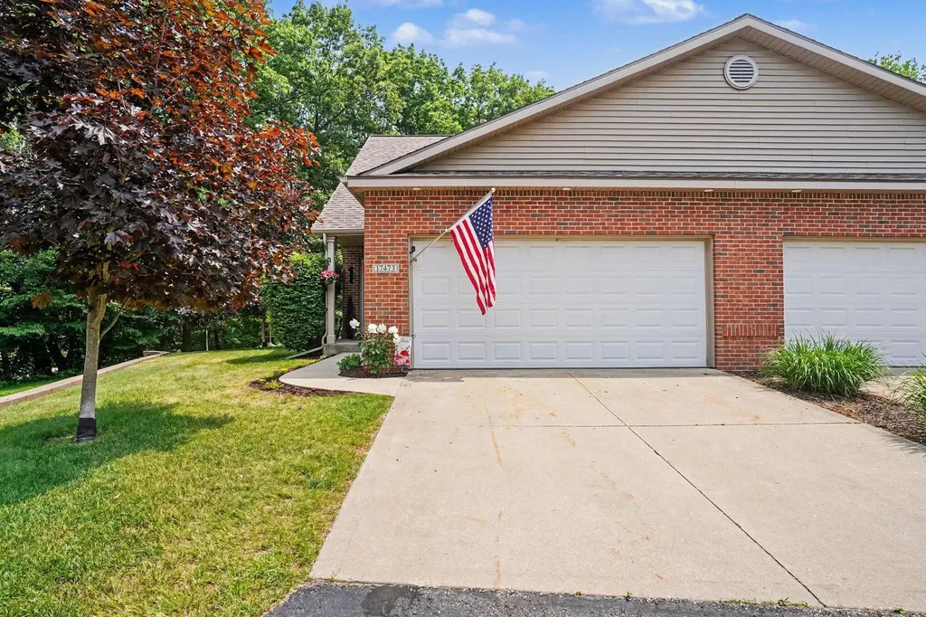 17473 Park Place Circle Ferrysburg City MI 49456