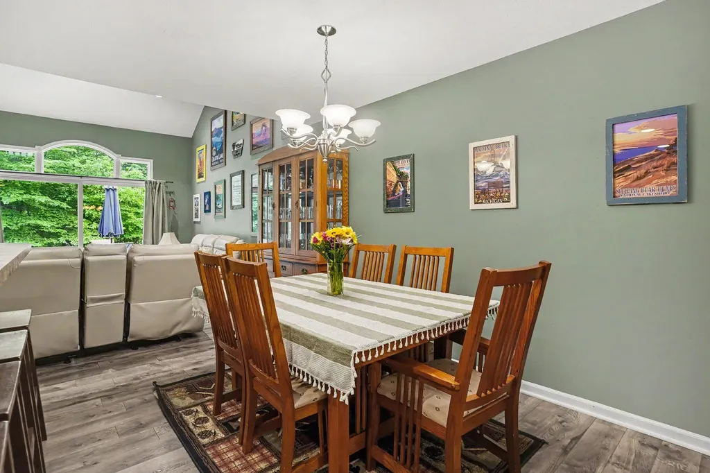 17473 Park Place Circle Ferrysburg City MI 49456