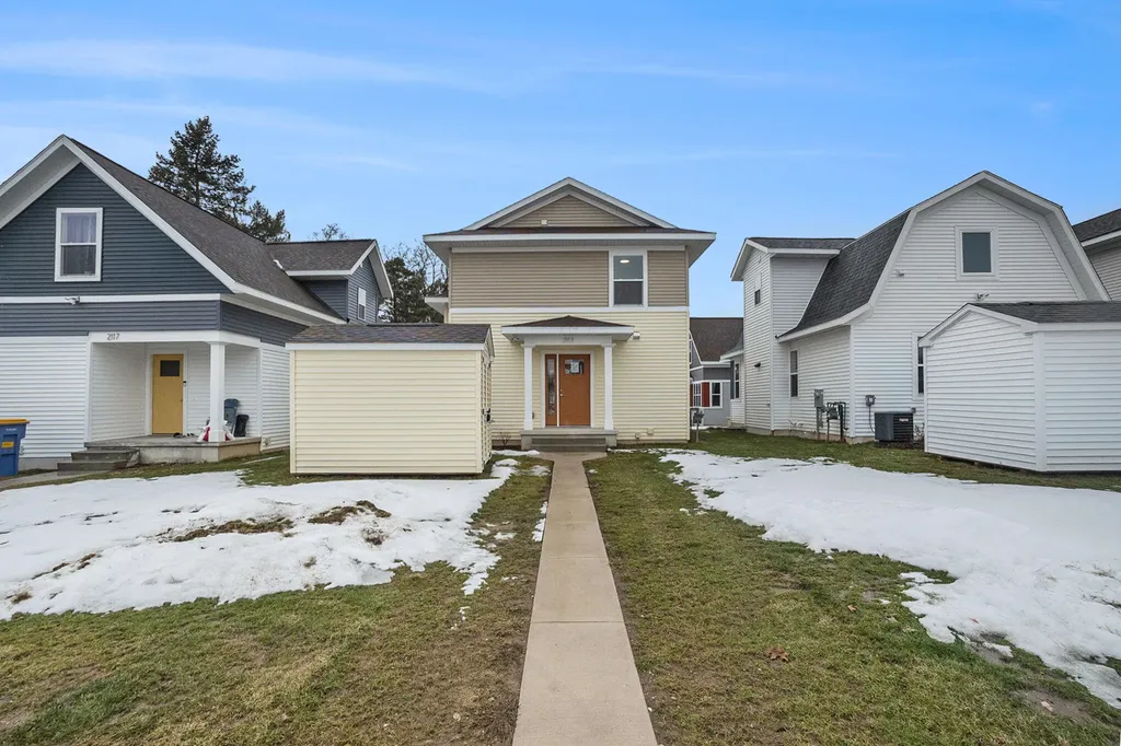 2113 Willard Avenue SE Grand Rapids City MI 49507
