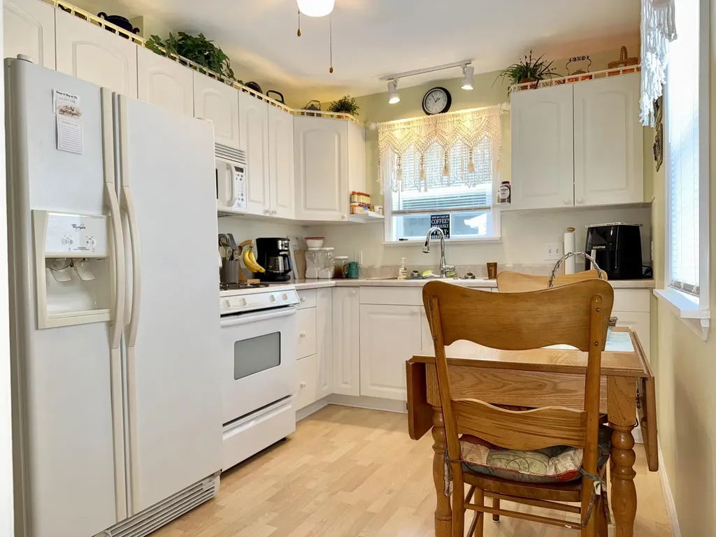 2038 Columbus Avenue Norton Shores City MI 49441