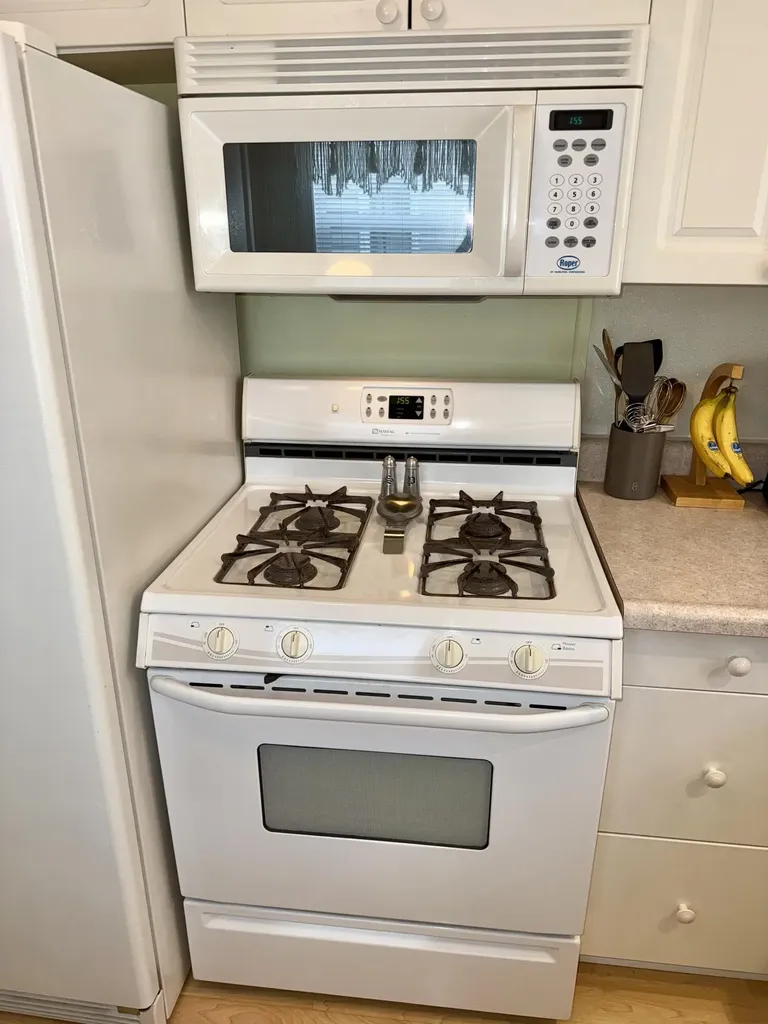 2038 Columbus Avenue Norton Shores City MI 49441