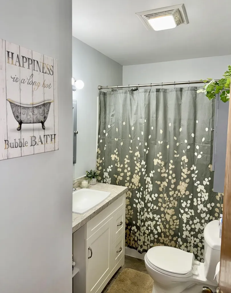 2038 Columbus Avenue Norton Shores City MI 49441