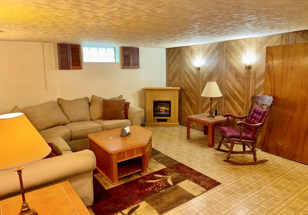 2038 Columbus Avenue Norton Shores City MI 49441