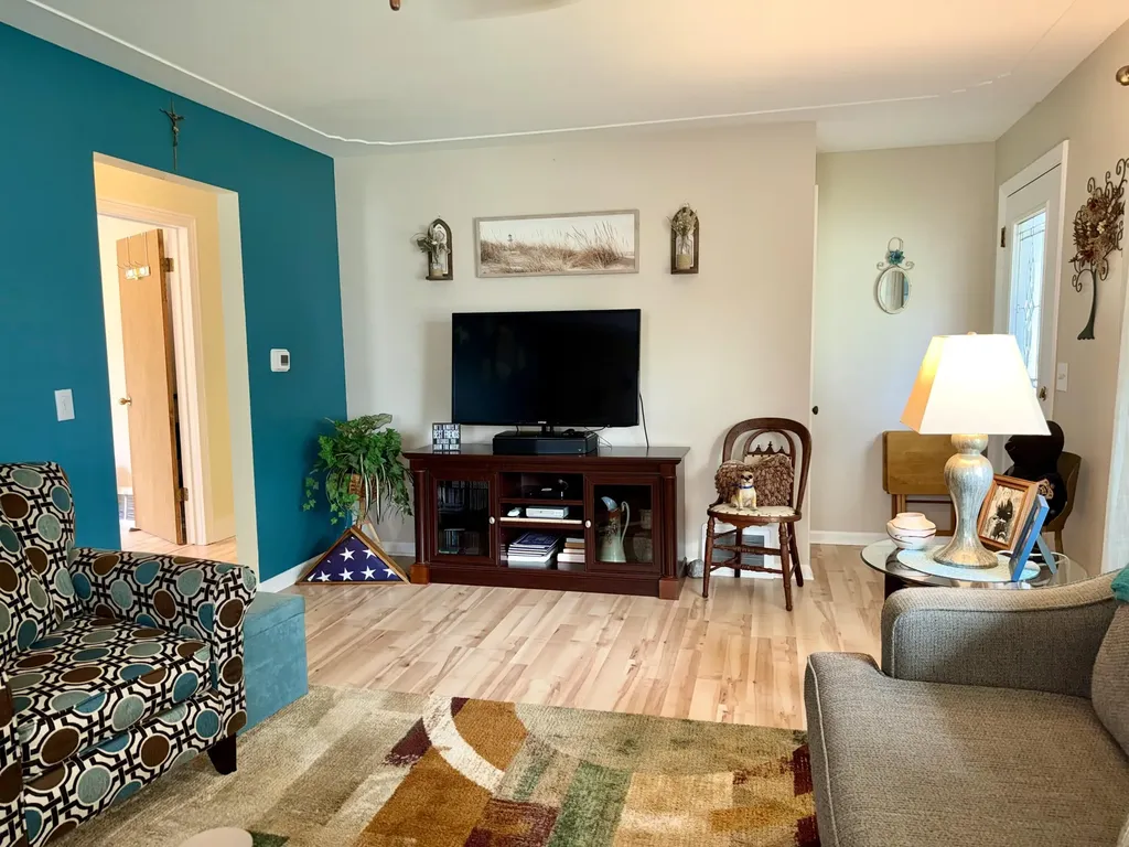 2038 Columbus Avenue Norton Shores City MI 49441