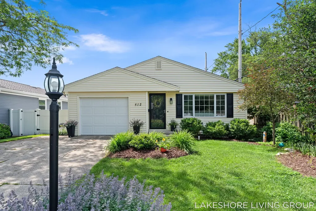 512 Orchard Avenue Grand Haven City MI 49417