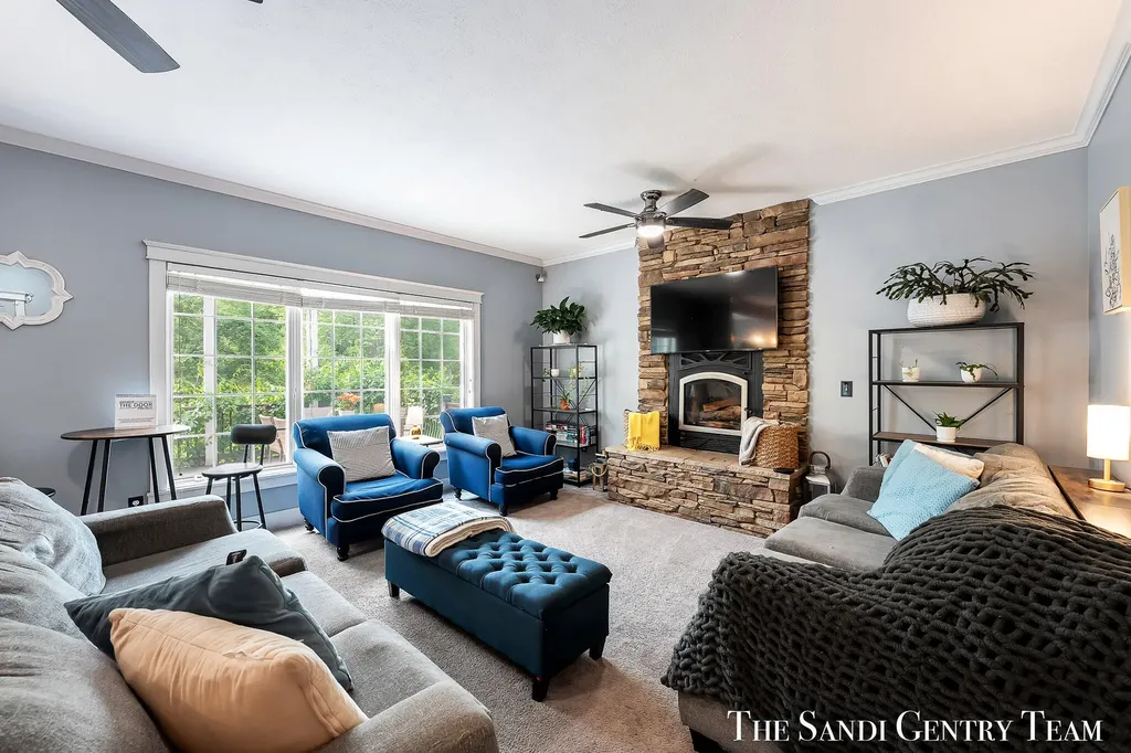 17 Boulder Drive Norton Shores City MI 49444