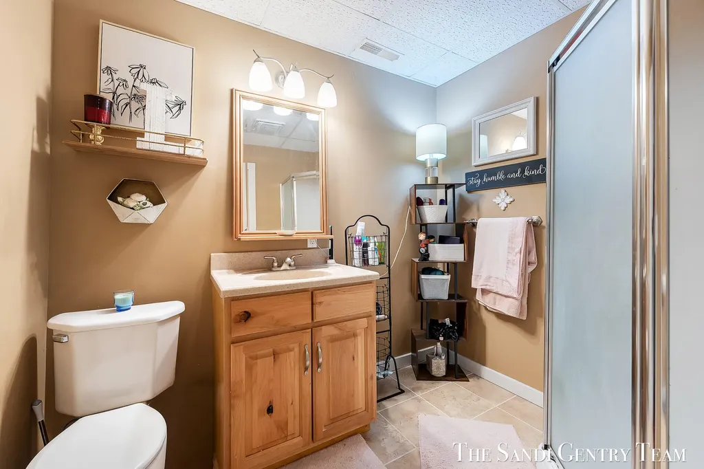 17 Boulder Drive Norton Shores City MI 49444