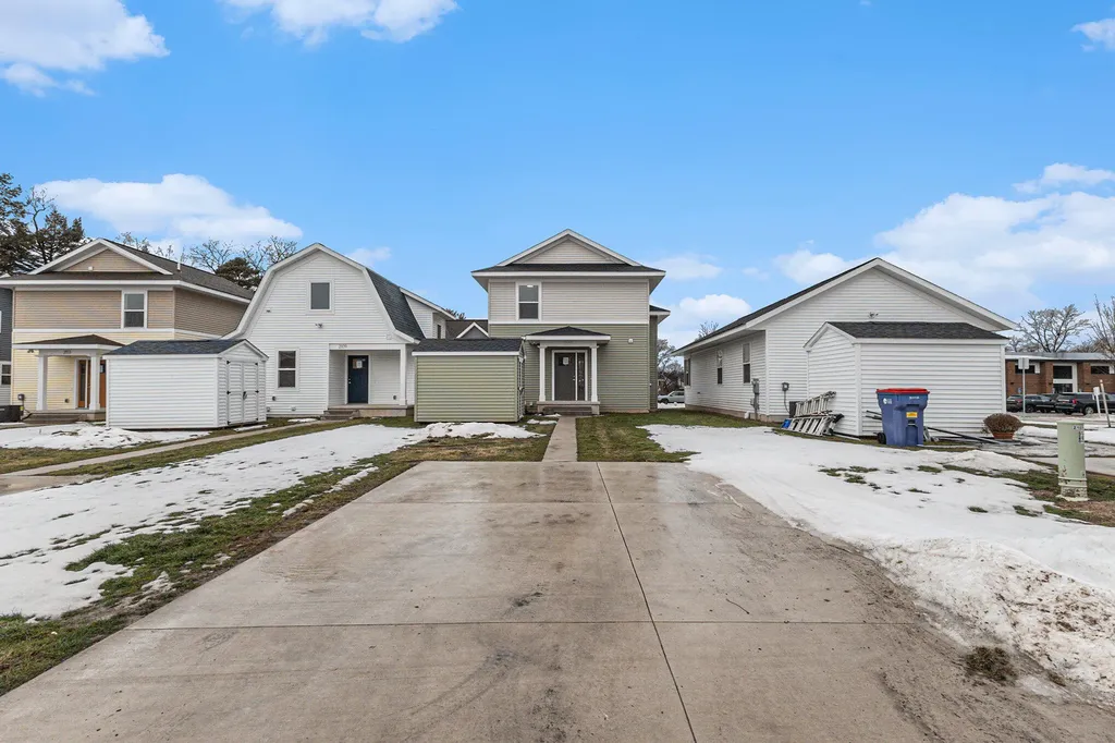 2058 Linden Avenue SE Grand Rapids City MI 49507