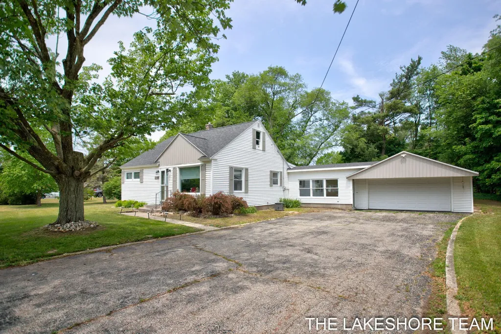 14581 Riley Street Park Township MI 49424