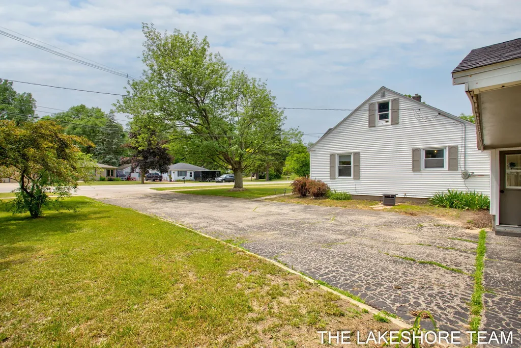 14581 Riley Street Park Township MI 49424