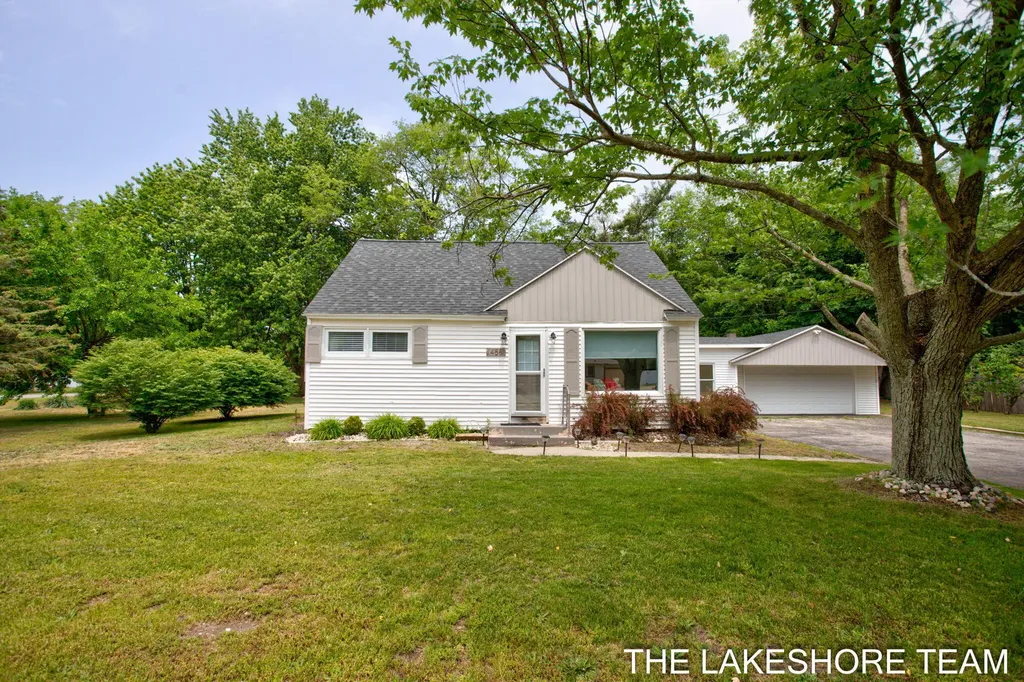 14581 Riley Street Park Township MI 49424