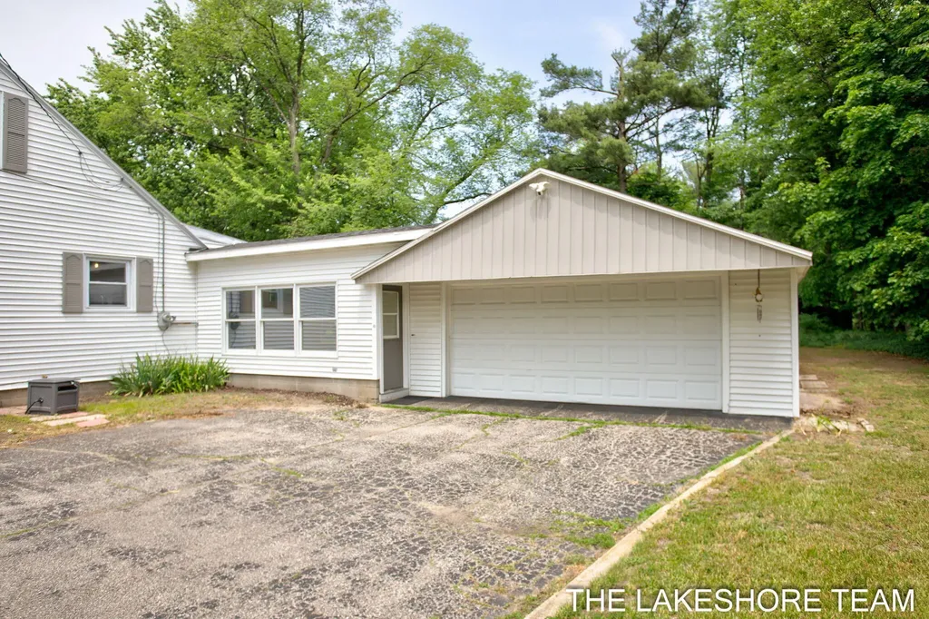 14581 Riley Street Park Township MI 49424