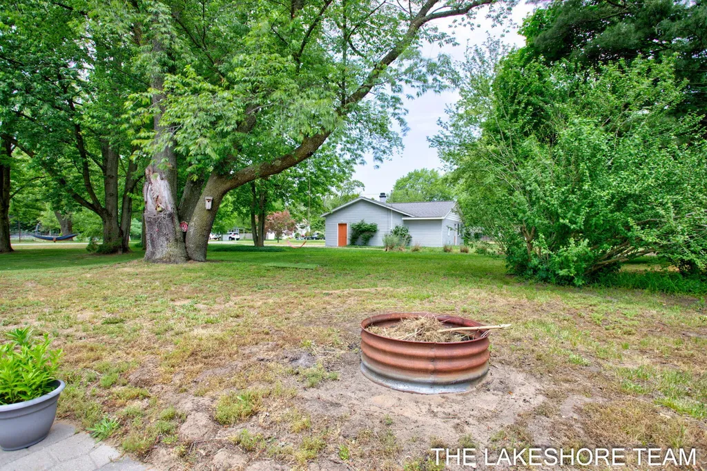 14581 Riley Street Park Township MI 49424