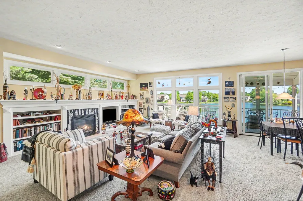 6852 Westshire Drive Norton Shores City MI 49444