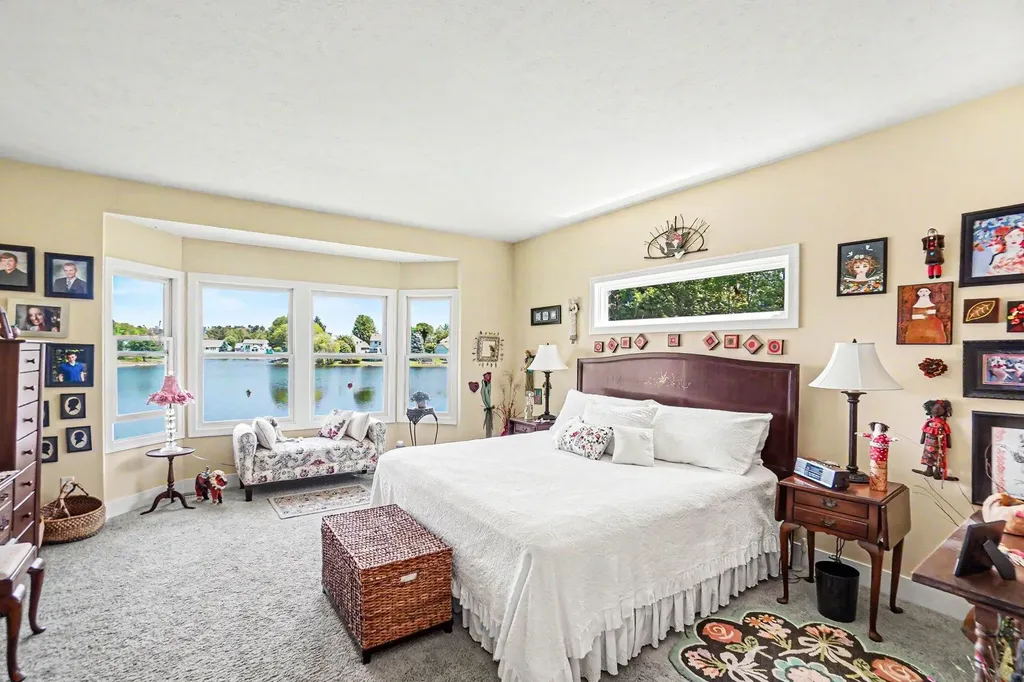 6852 Westshire Drive Norton Shores City MI 49444