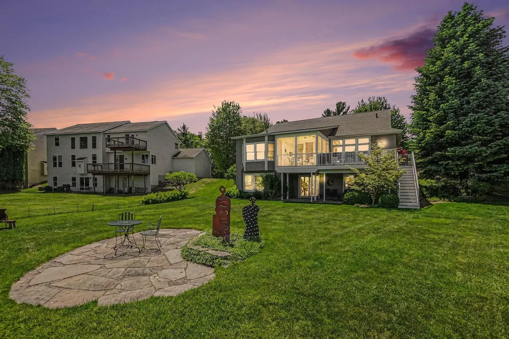 6852 Westshire Drive Norton Shores City MI 49444
