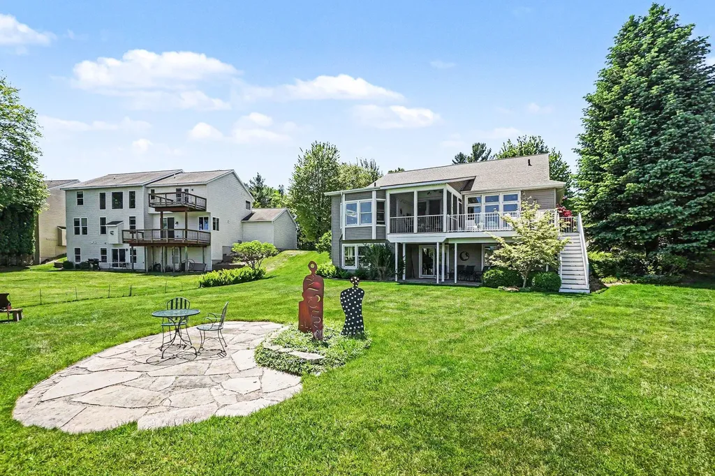 6852 Westshire Drive Norton Shores City MI 49444