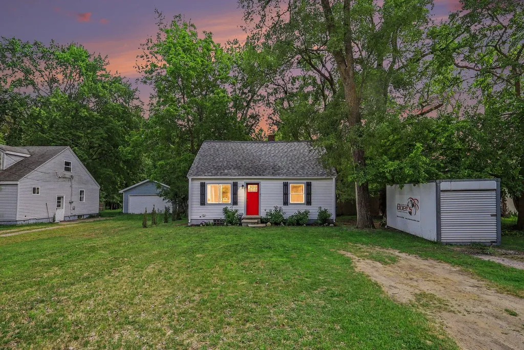 641 Churchill Drive Norton Shores City MI 49441