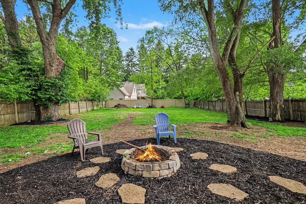 641 Churchill Drive Norton Shores City MI 49441