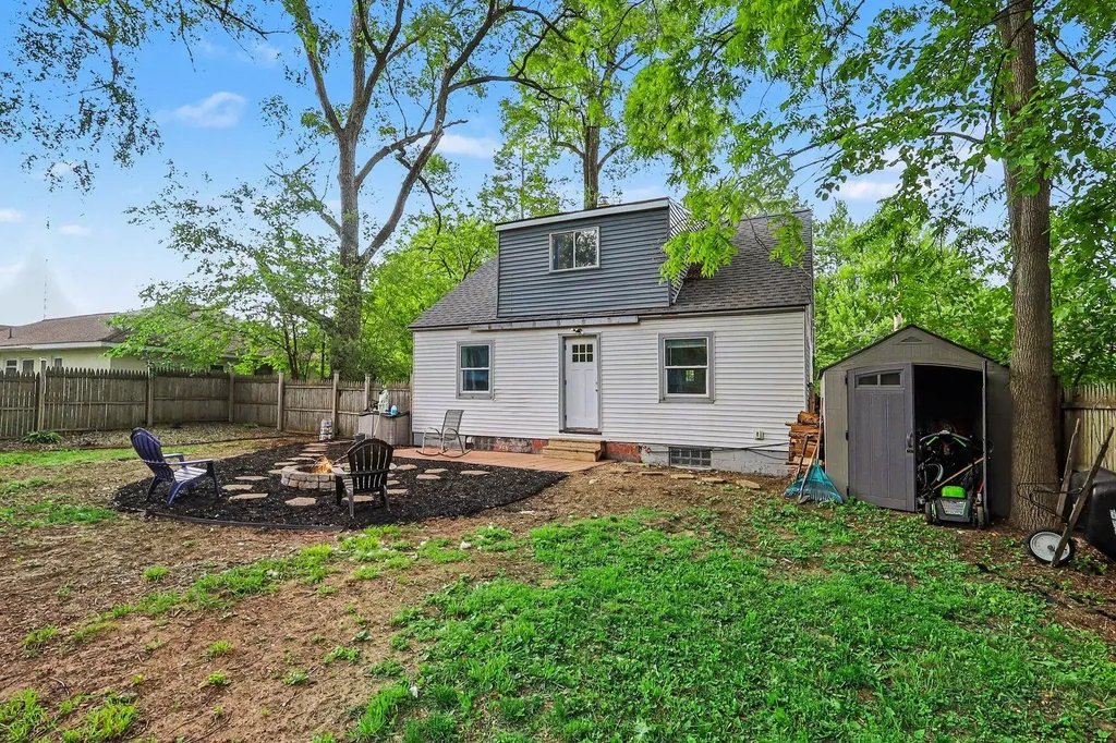 641 Churchill Drive Norton Shores City MI 49441