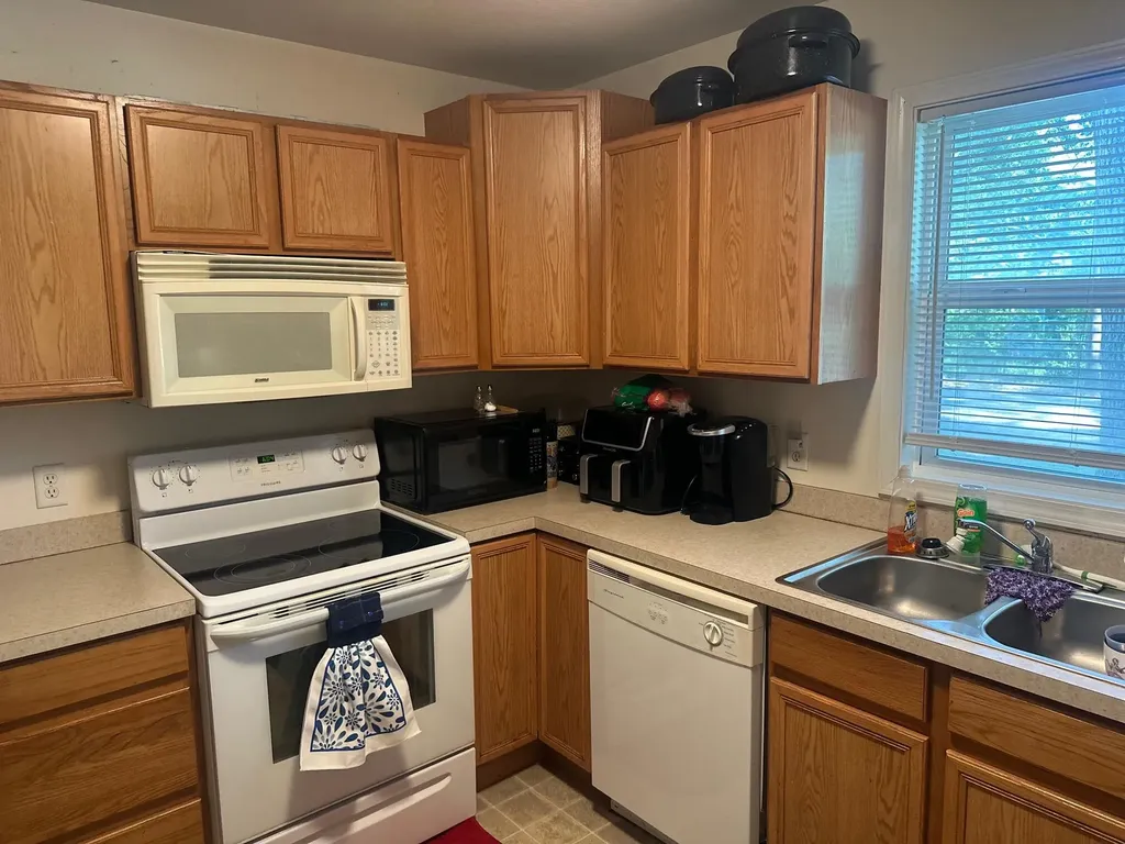 2883 Austin Street Norton Shores City MI 49444