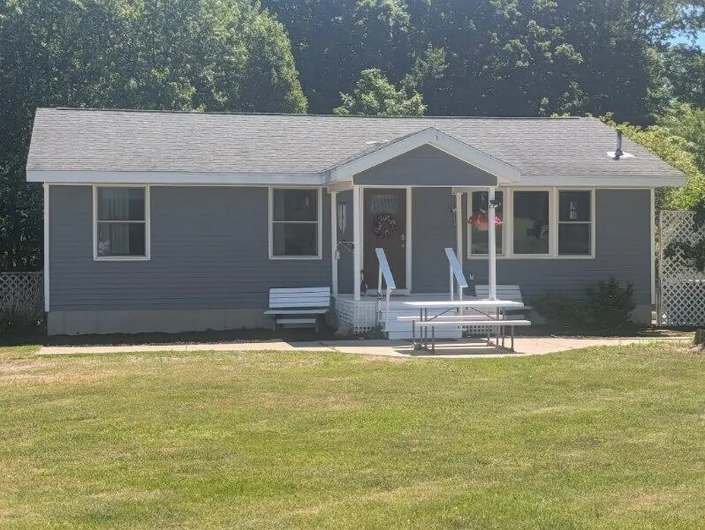 10766 Old Highway 99 White River Township MI 49437